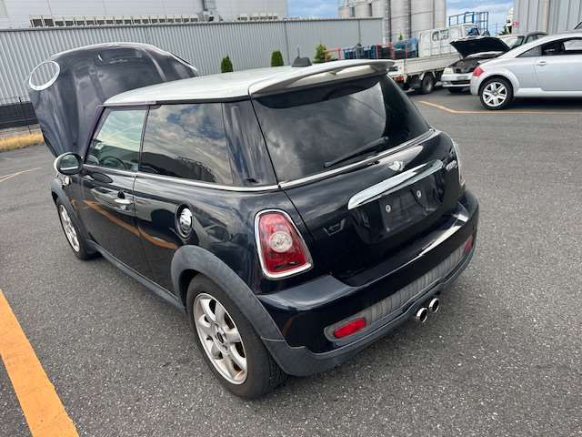 Used MINI, Cooper Rear Bumper R56 Cooper S/John Cooper Works, 03/07 09/10 2007 – image 6 - All Good Parts