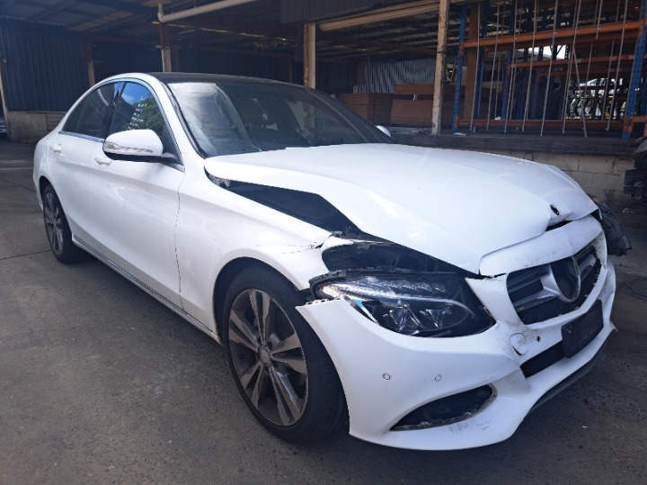 Used Mercedes, C Class  Engine , Diesel, 1.6, Turbo, W205/S205, C200Bt/C200D, 626.951 Code, 08/14-06/17  – image 2 - All Good Parts