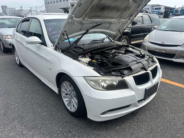 Used BMW, 3 Series Bootlid/Tailgate Bootlid E90, Sedan, Non Spoiler Type, 03/05 09/08 2005 – image 3 - All Good Parts