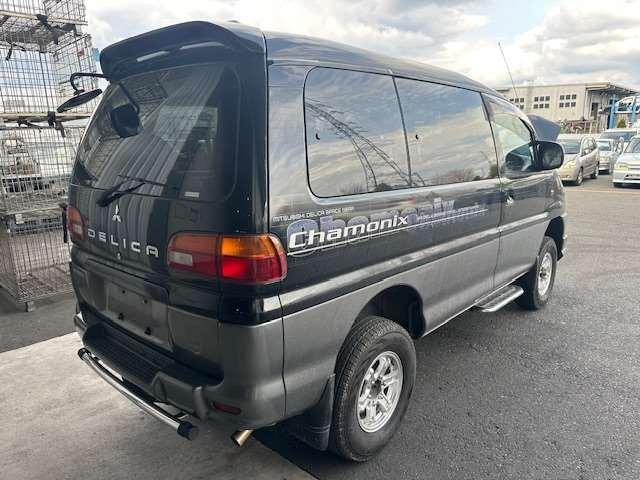 Used Mitsubishi, Delica Grille L400 Spacegear 06/97- 2000 – image 4 - All Good Parts