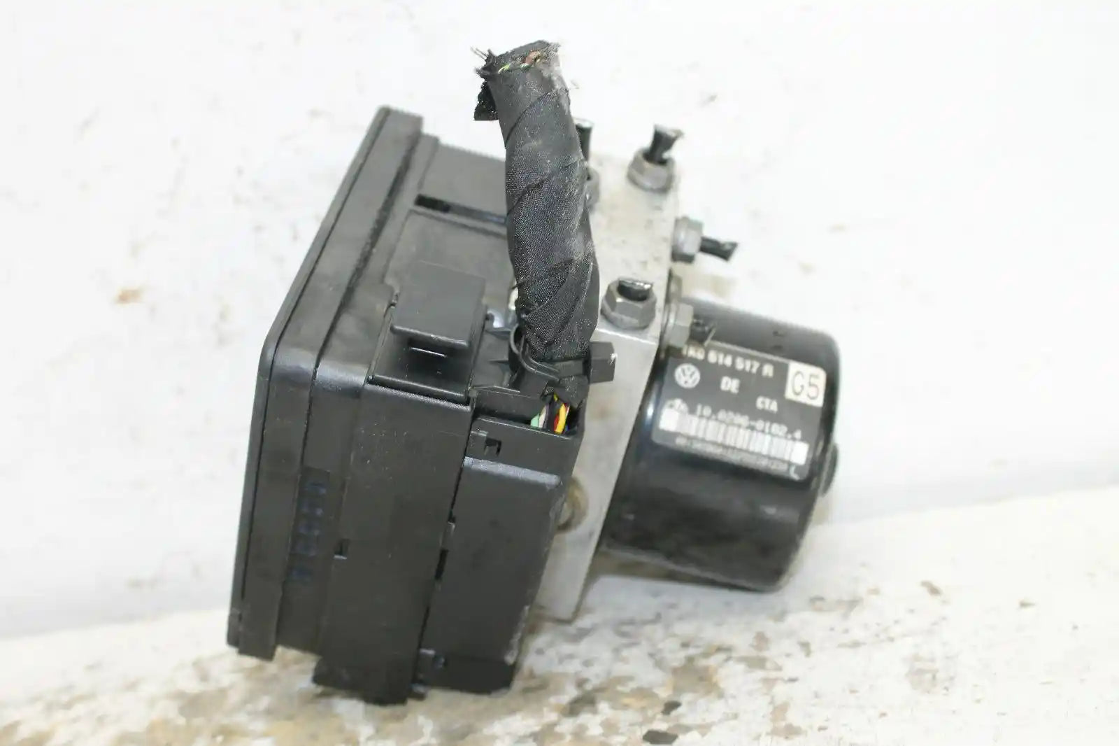 Used Audi, A3 Abs Pump/Modulator 8P Motor P/N 1K0614517R 06/04 04/13 2005 – main images - All Good Parts