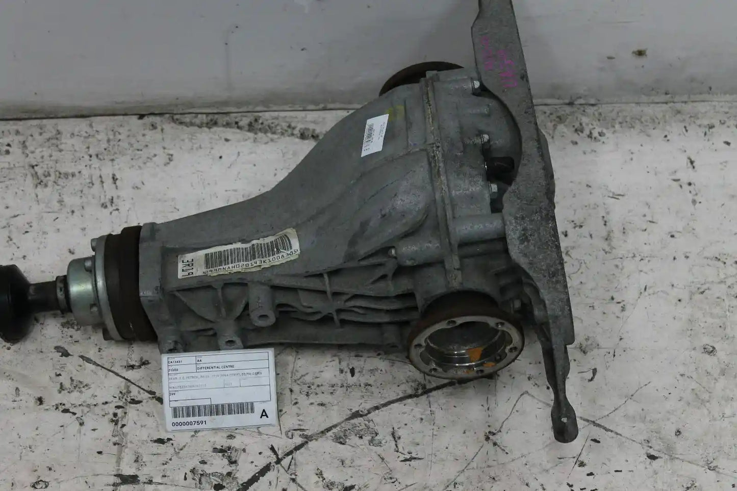 Used Audi, A4 Differential Centre Rear 2.0 Petrol B8 8K 37/9 (Mna Code) 02/08 01/16 2011 – image 1 - All Good Parts