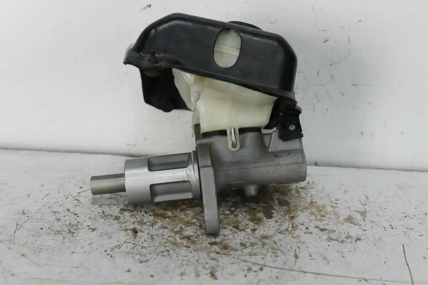 Used Audi, A4 Master Cylinder B8 8K 04/08 06/12 2011 – image 1 - All Good Parts