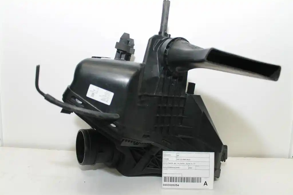 Used Audi, Q5 Air Cleaner/Box Air Cleaner 8R 2.0 Diesel 03/09 01/17 2009 – image 1 - All Good Parts