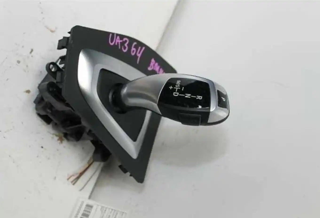 Used BMW, 1 Series Gear Stick/Shifter F20 Non Sport Auto (Small 'P' Button) P/N 61319296897 06/11 04/19 2012 – image 1 - All Good Parts