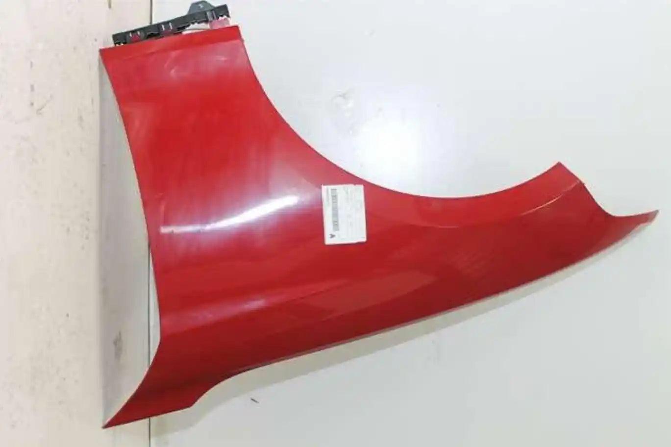 Used BMW, 1 Series Left Guard F20 Hatch 06/11 04/19 2012 – image 1 - All Good Parts