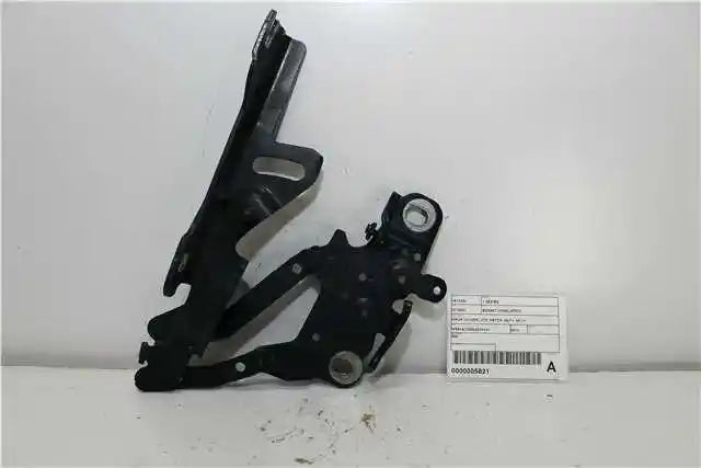 Used BMW, 1 Series Bonnet Hinge/Strut Hinge (Lh Side) F20 Hatch 06/11 04/19 2012 – image 1 - All Good Parts