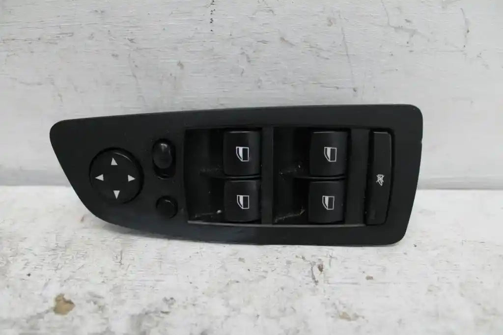 Used BMW, 1 Series Power Window Switch Rh Front (Master Switch), E87, Hatch, 06/07-12/11 J58708 2010 – main images - All Good Parts