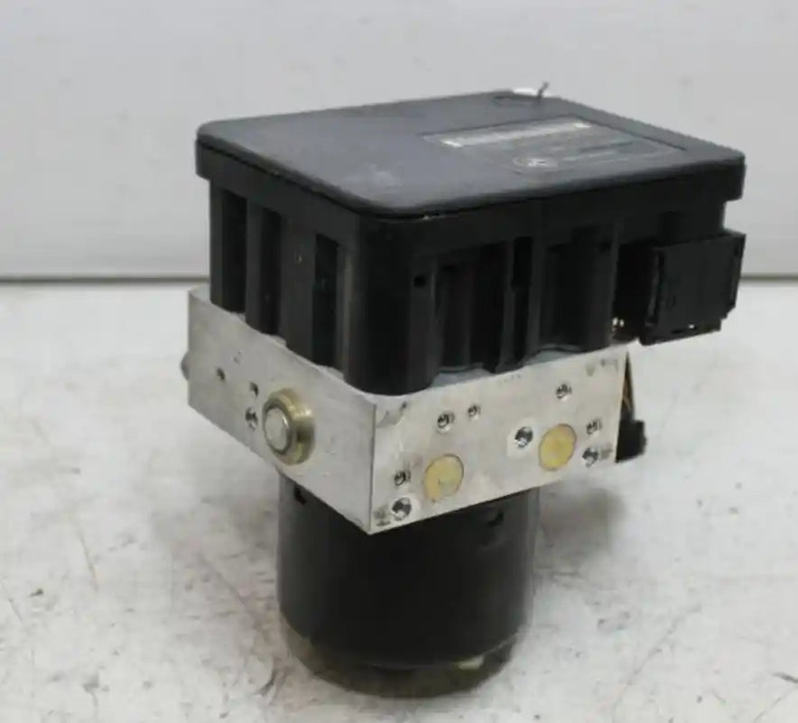 Used BMW, 3 Series Abs Pump/Modulator E90, Sedan, On Motor P/N 34516771486, On Module P/N 34526771487, 03/05-01/12 J26343 2005 – main images - All Good Parts