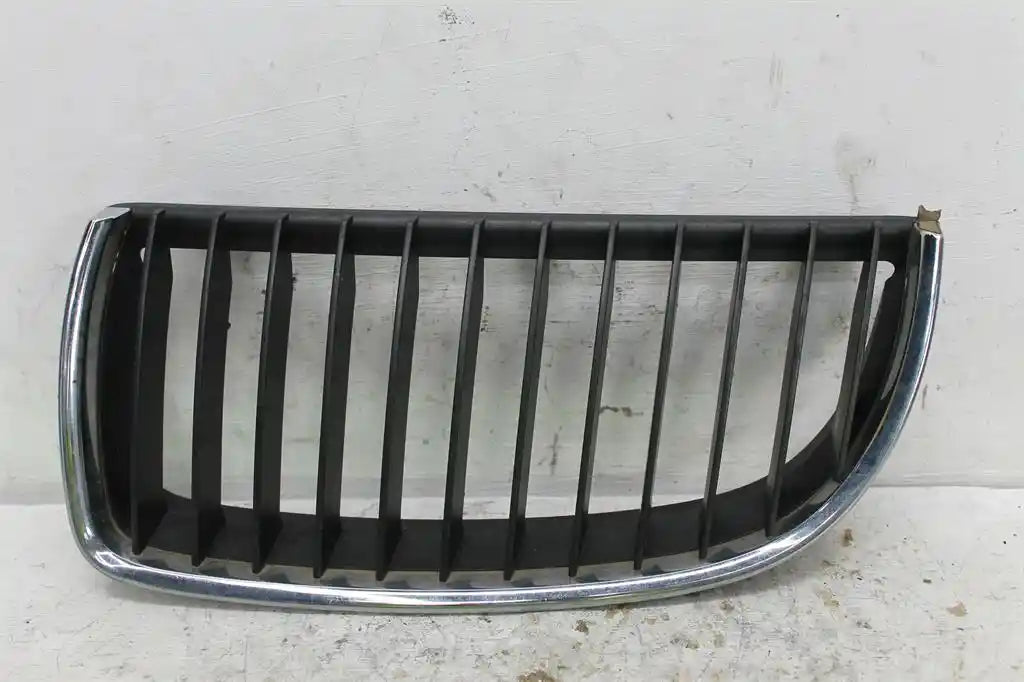 Used BMW, 3 Series Grille Radiator Grille (Lh Side) E90/E91 Sedan/Wagon Black/Chrome 03/05 08/08 2005 – image 1 - All Good Parts
