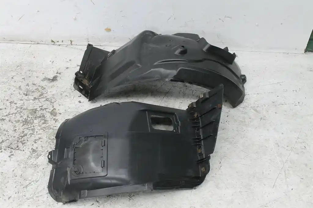 Used BMW, 3 Series Right Guard Liner E90 Sedan 03/05 08/08 2005 – image 1 - All Good Parts