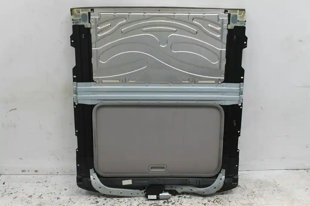 Used BMW, 3 Series Roof Glass/Sunroof/T E90 Sedan 03/05 01/12 2005 – image 1 - All Good Parts