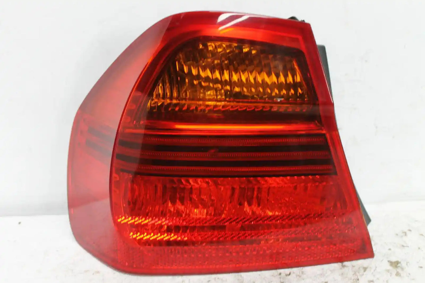 Used BMW, 3 Series Left Taillight E90 Sedan Non Led Type 03/05 10/08 2006 – main images - All Good Parts