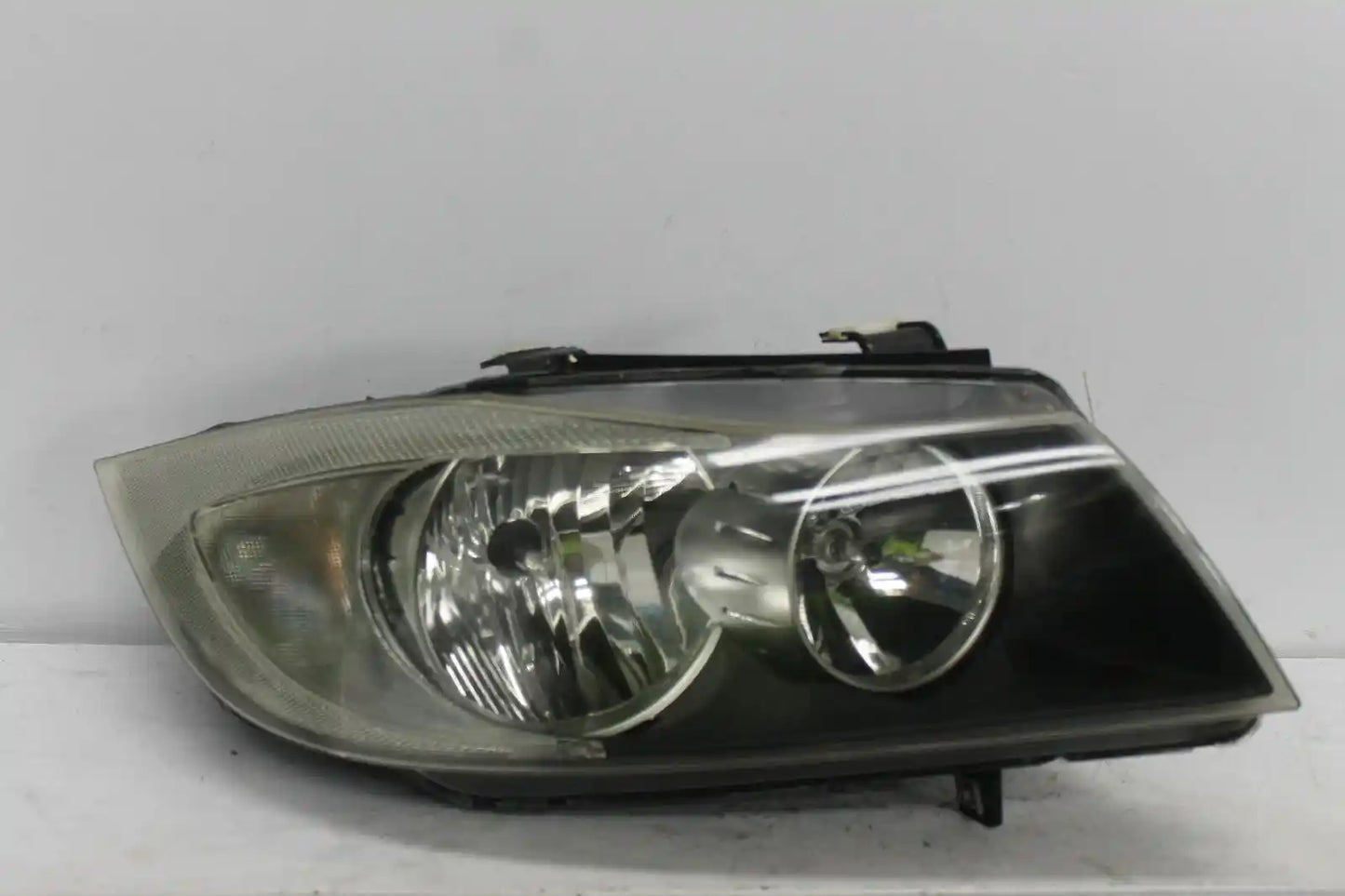 Used BMW, 3 Series Right Headlamp E90/E91 Sedan/Wagon Halogen 03/05 10/08 2005 – main images - All Good Parts
