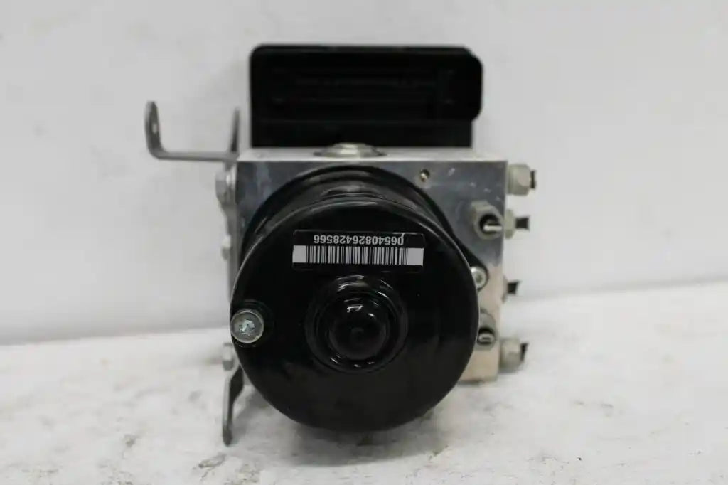 Used BMW, 3 Series Abs Pump/Modulator E90, Sedan, On Motor P/N 34516778163, 03/05-01/12 J26341 2006 – image 2 - All Good Parts
