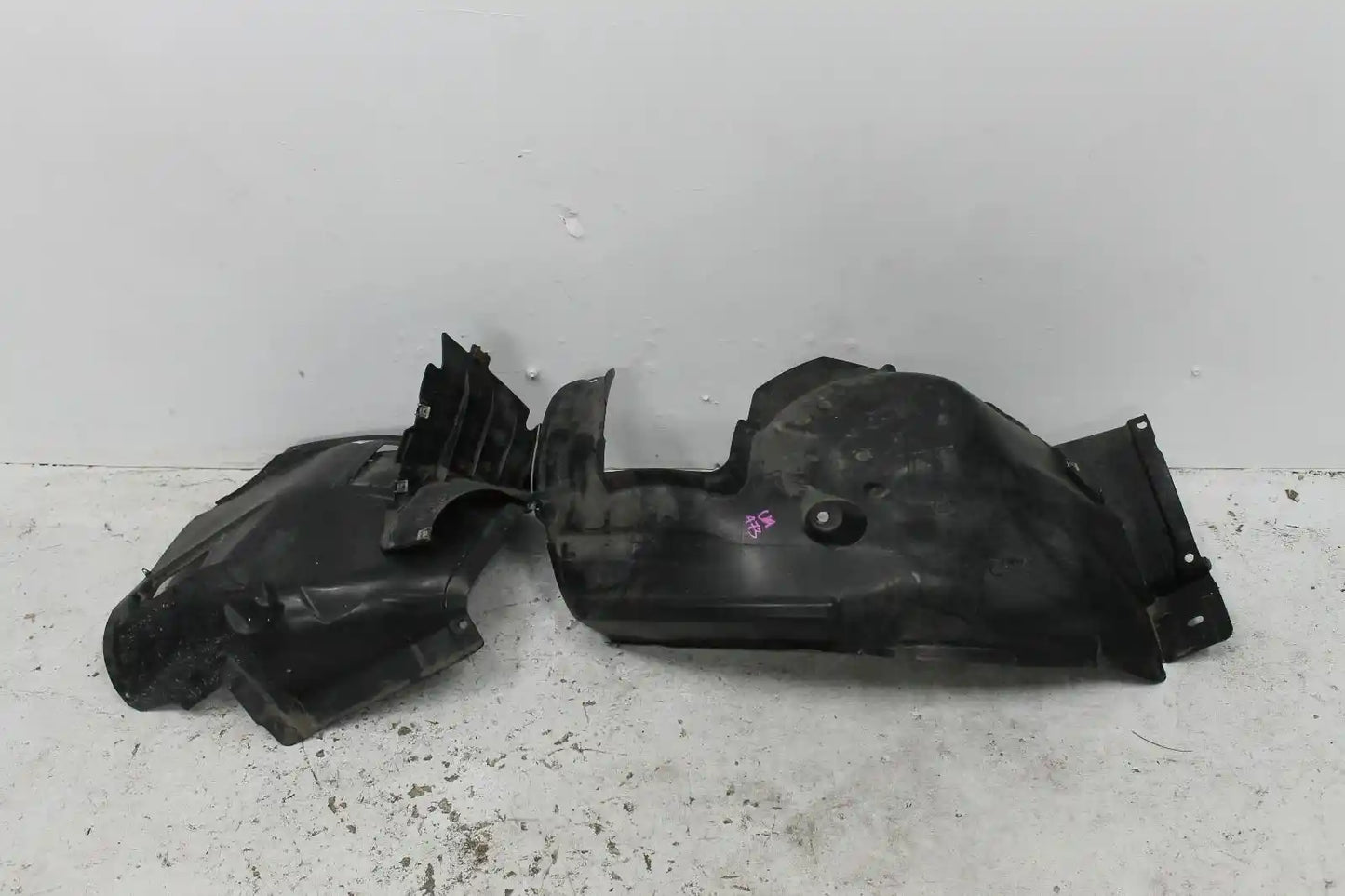 Used BMW, 3 Series Left Guard Liner E90 Sedan 03/05 08/08 2006 – main images - All Good Parts