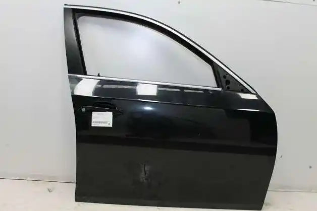 Used BMW, 5 Series Right Front Door 2003 – image 1 - All Good Parts
