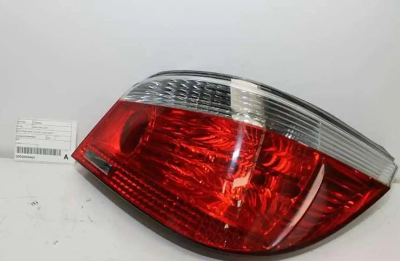 Used BMW, 5 Series Right Taillight E60 Sedan Non Led Type 10/03 02/07 2003 – image 1 - All Good Parts