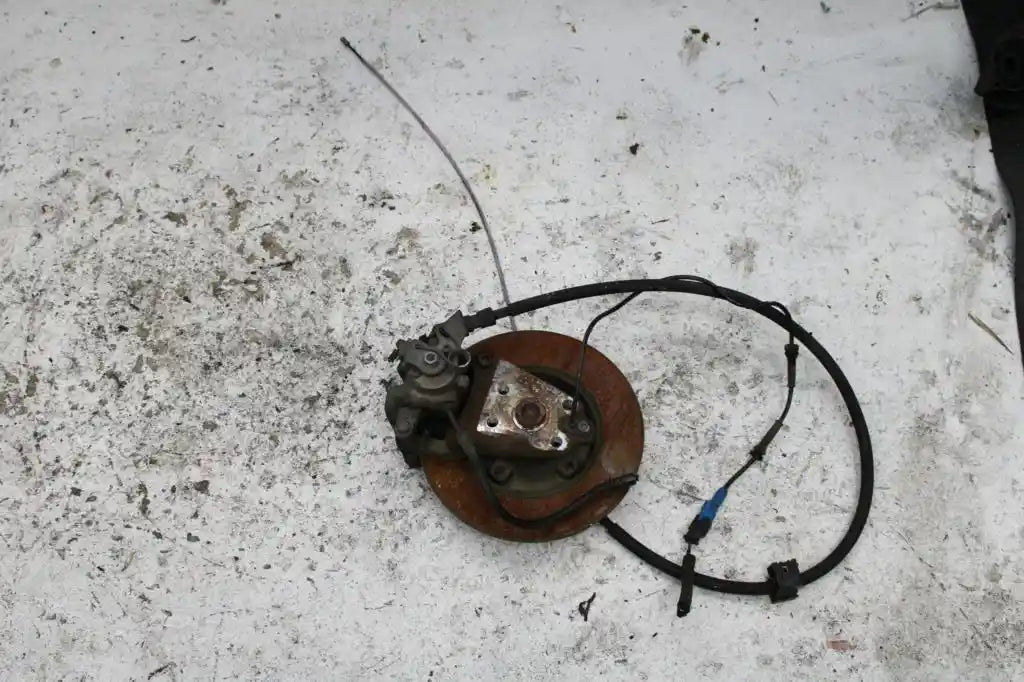 Used Citroen, DS3 Right Rear Hub Assembly 09/10-12/16 1502 2012 – image 2 - All Good Parts
