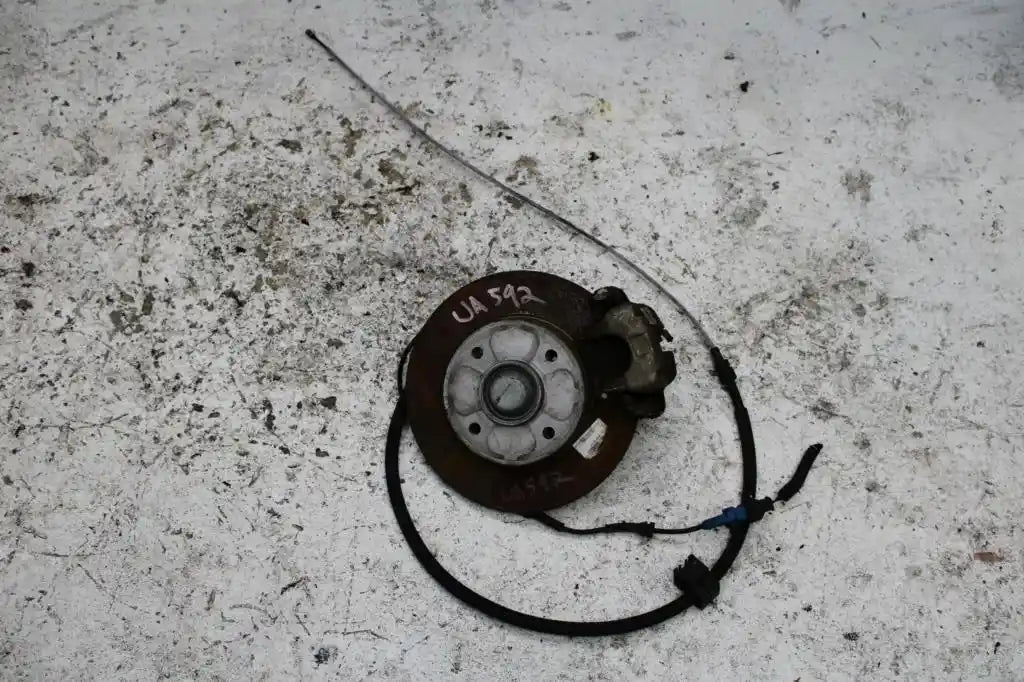Used Citroen, DS3 Right Rear Hub Assembly 09/10-12/16 1502 2012 – main images - All Good Parts