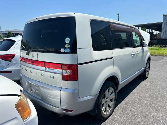 Mitsubishi, Delica Bonnet 5TH Gen 07