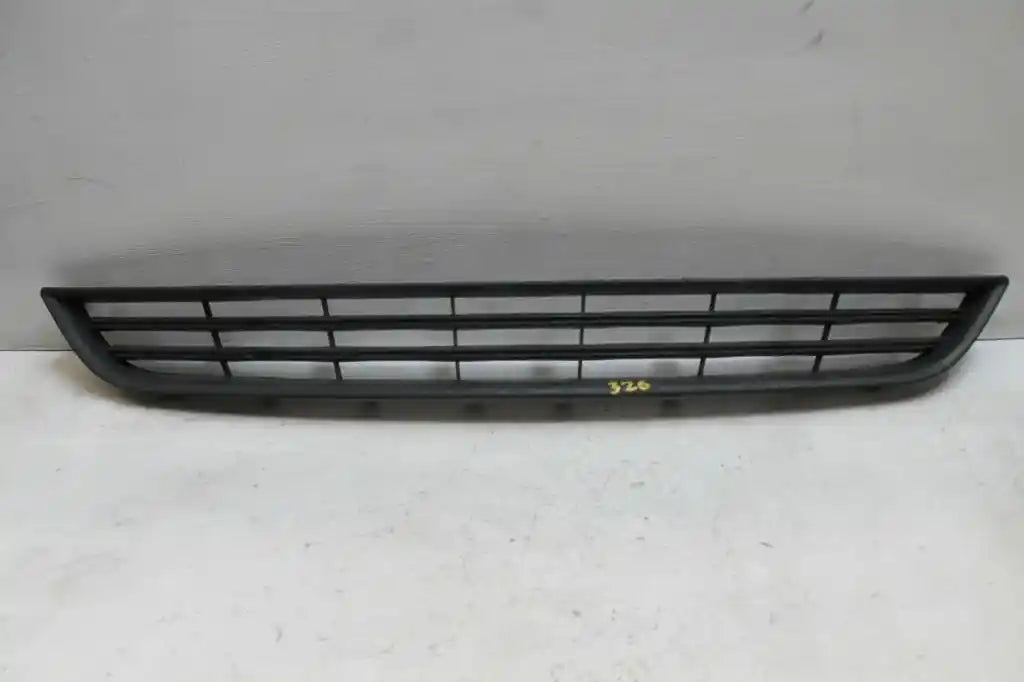 Used Ford, Fiesta Grille Bumper Grille, Wz, 5Dr Hatch, Ambiente/Sport/Trend, 05/13-12/19 J67828 2017 – main images - All Good Parts