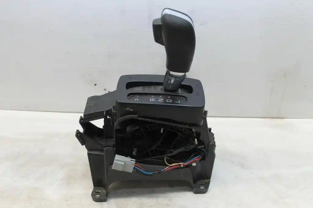 Used Ford, Fiesta Gear Stick/Shifter Gear Shifter Auto T/M Wt 10/10 08/13 2010 – main images - All Good Parts