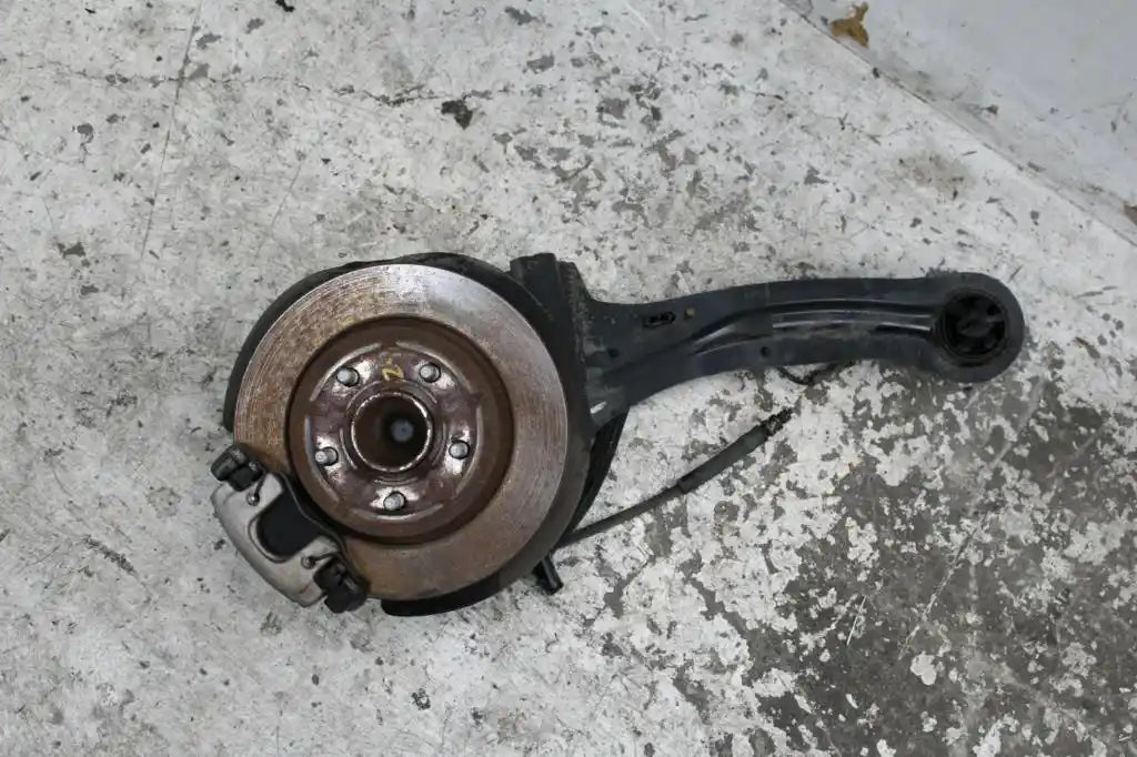 Used Ford, Focus Left Rear Hub Assembly Lw Abs Type 05/11 08/15 2011 – main images - All Good Parts