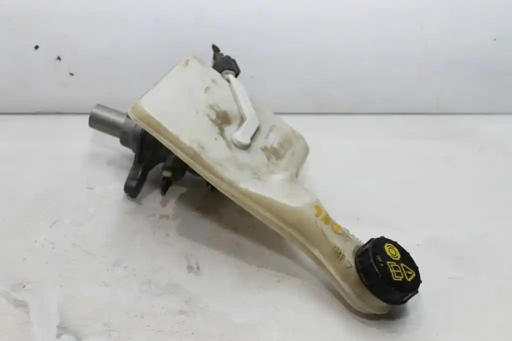 Used Ford, Focus Master Cylinder Lw 05/11 08/15 2011 – main images - All Good Parts