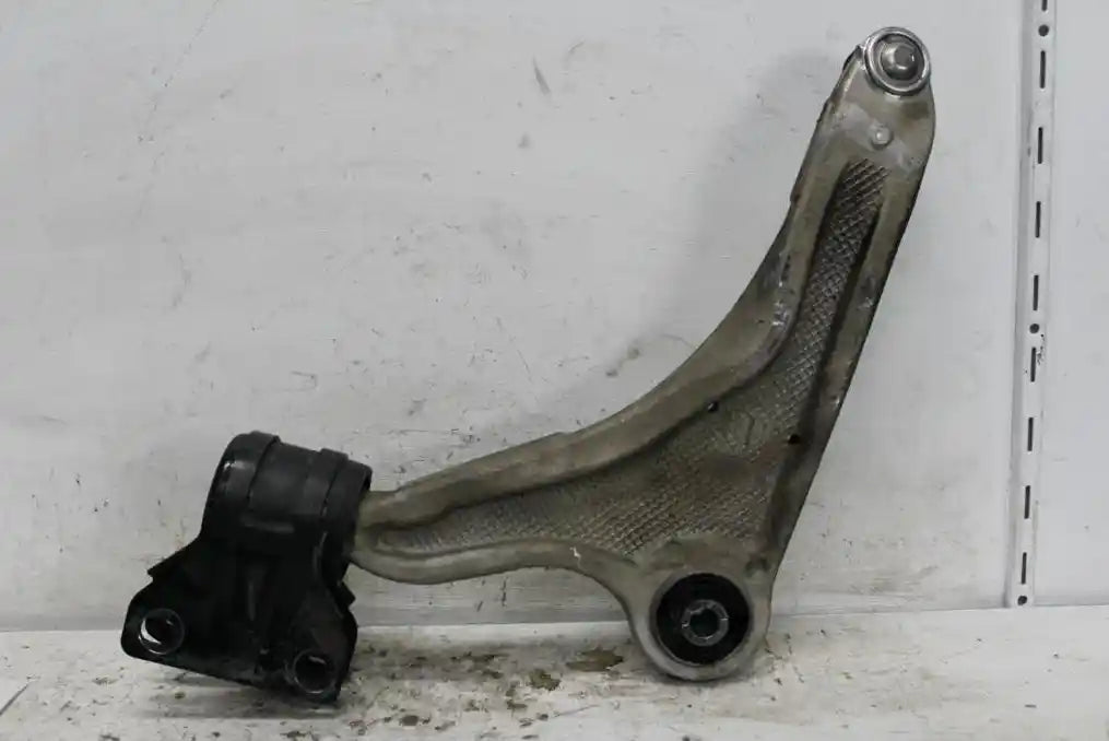 Used Ford, Mondeo Right Front Lower Control Arm Md 09/14 06/20 2015 – image 1 - All Good Parts