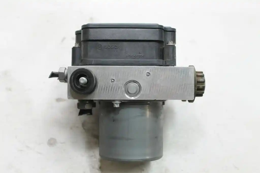 Used Ford, Ranger Abs Pump/Modulator Px P/N Gb3C2C405Ab 06/15 04/22 2018 – image 1 - All Good Parts