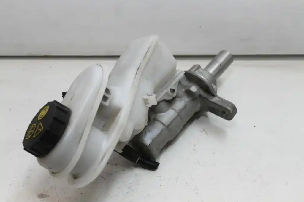 Used Ford, Ranger Master Cylinder Px Series 3 06/18 04/22 2018 – image 1 - All Good Parts