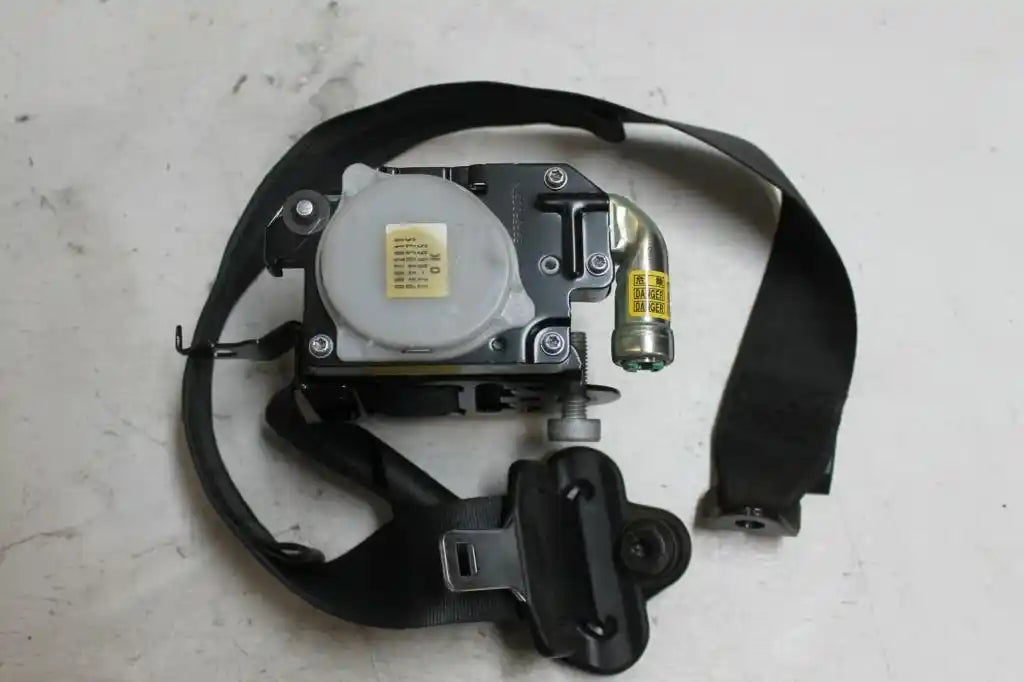 Used Ford, Ranger Seat Belt Lh Front Seat Belt Only Dual Cab Px Series 2 & 3 06/15 04/22 2018 – image 1 - All Good Parts