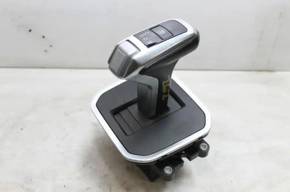 Used GWM, Cannon Ute Gear Stick/Shifter Npw 09/20 2022 – image 1 - All Good Parts