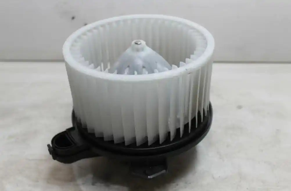 Used GWM, Cannon Ute Heater Fan Motor Npw 09/20 2022 – image 1 - All Good Parts