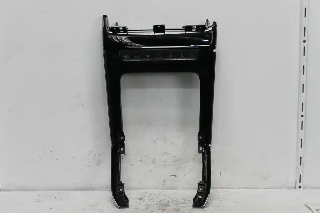 Used Haval, H6 Heater/Ac Controls B01/B03 02/21 2022 – image 1 - All Good Parts