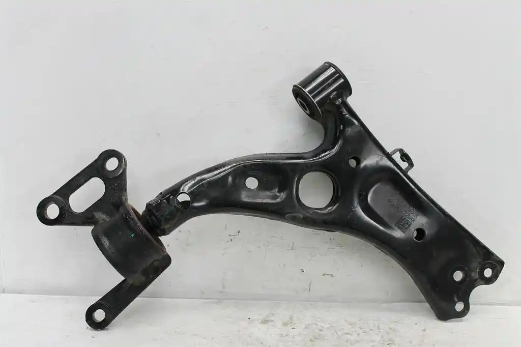 Used Haval, H6 Right Front Lower Control Arm B01/B03 02/21 2022 – image 1 - All Good Parts
