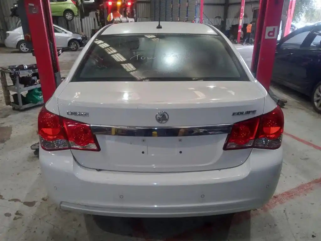 Used Holden Cruze 2015 – image 4 - All Good Parts