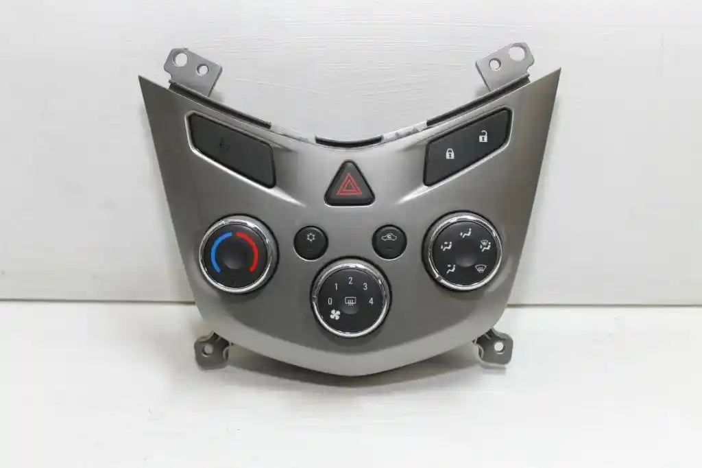 Used Holden, Barina Heater/Ac Controls Tm 09/11 12/18 2014 – main images - All Good Parts