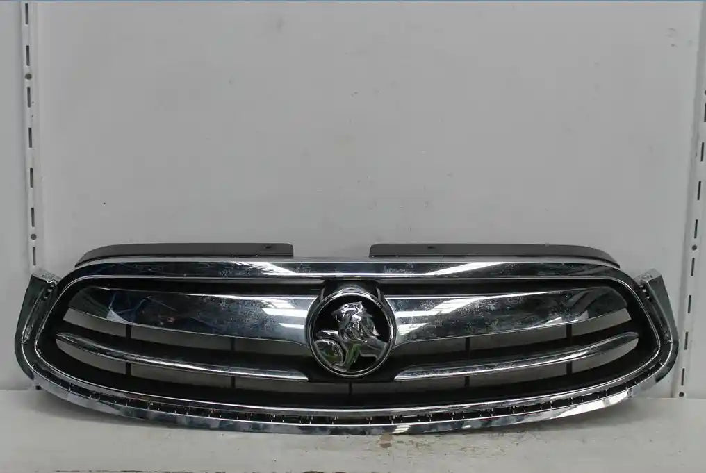 Used Holden, Captiva Grille Radiator Grille Cg Captiva 7 (4Th Vin = C) 01/11 09/15 2013 – image 1 - All Good Parts