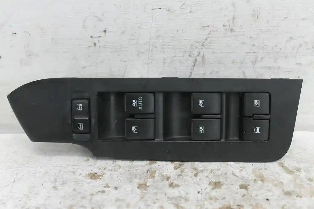 Used Holden, Captiva Power Window Switch Rh Front (Master Switch) Captiva 7 (Vin Kl3C...) Cg 01/11 12/13 2013 – image 1 - All Good Parts