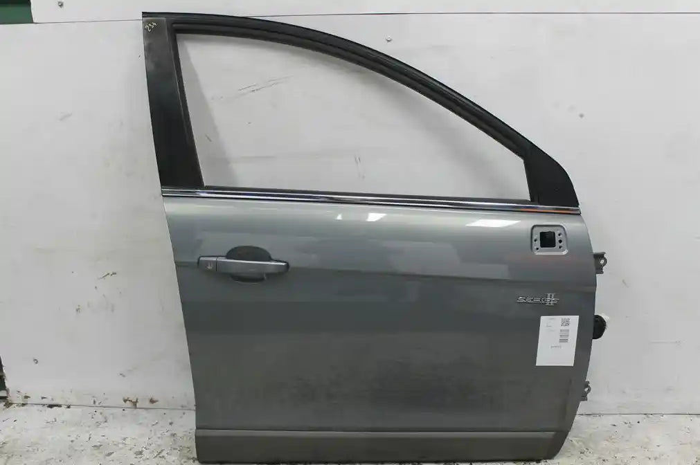 Used Holden, Captiva Right Front Door Cg Cx/Lx/Captiva 7 (4Th Vin = C) W/ Curtain Airbag/Sensor Type 09/06 11/13 2013 – image 1 - All Good Parts