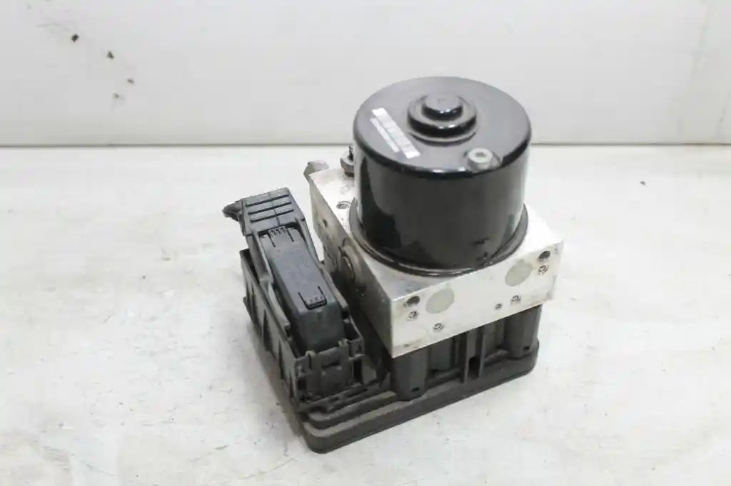 Used Holden, Cruze Abs Pump/Modulator Jh P/N 13412550 03/11 2016 – main images - All Good Parts