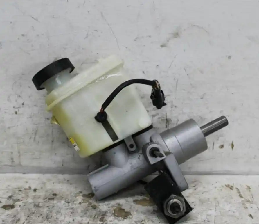 Used Holden, Epica Master Cylinder Ep 02/07 12/11 2007 – main images - All Good Parts