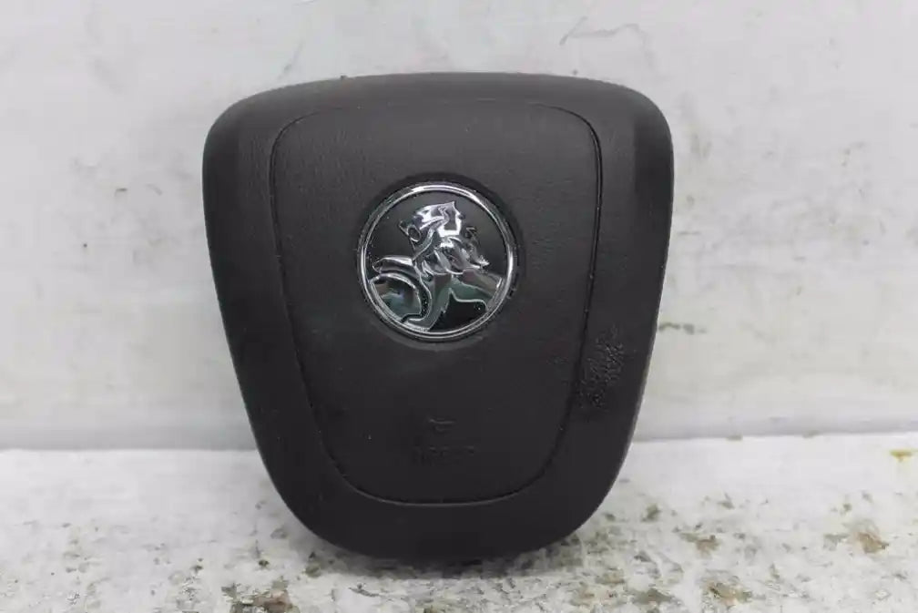 Used Holden, Trax Right Airbag Steering Wheel Tj Series 08/13 12/20 2014 – image 1 - All Good Parts