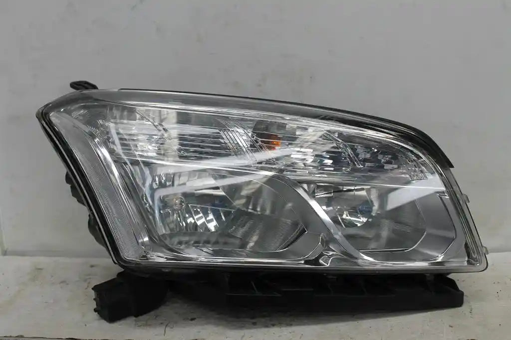 Used Holden, Trax Right Headlamp Tj Series 08/13 09/16 2014 – image 1 - All Good Parts
