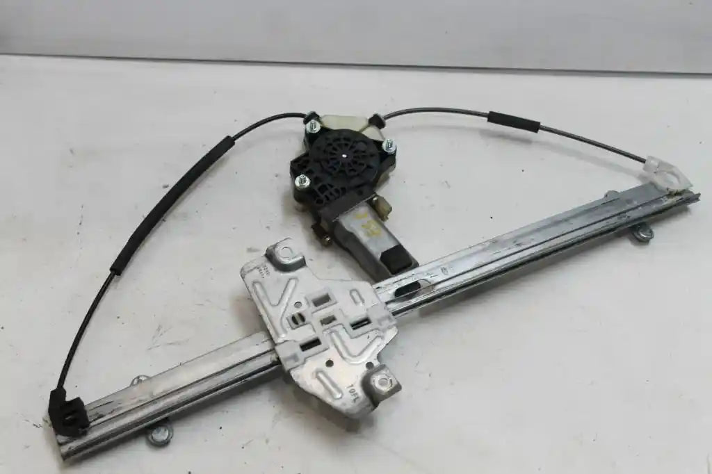 Used Hyundai, Iload/Imax Left Front Window Reg/Motor Tq Door Reg Assy (Reg And Motor) 11/07 03/21 2011 – image 1 - All Good Parts