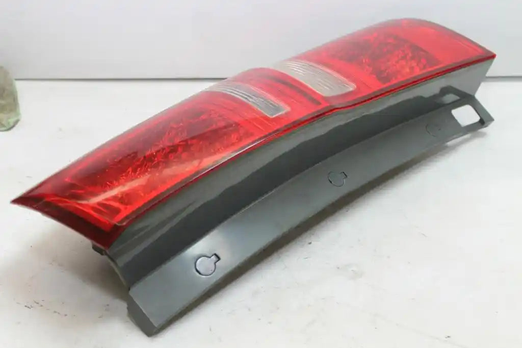 Used Hyundai, Iload/Imax Right Taillight Tailgate Type Tq 11/07 Iload/Imax Tq 11/07 03/21 2011 – image 1 - All Good Parts