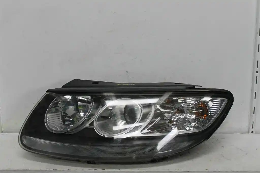 Used Hyundai, Santa Fe Left Headlamp Cm Non Motor Type 11/05 06/12 2010 – image 1 - All Good Parts