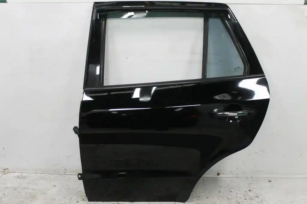 Used Hyundai, Santa Fe Left Rear Door Cm Non Mould Type 09/09 06/12 2010 – image 1 - All Good Parts